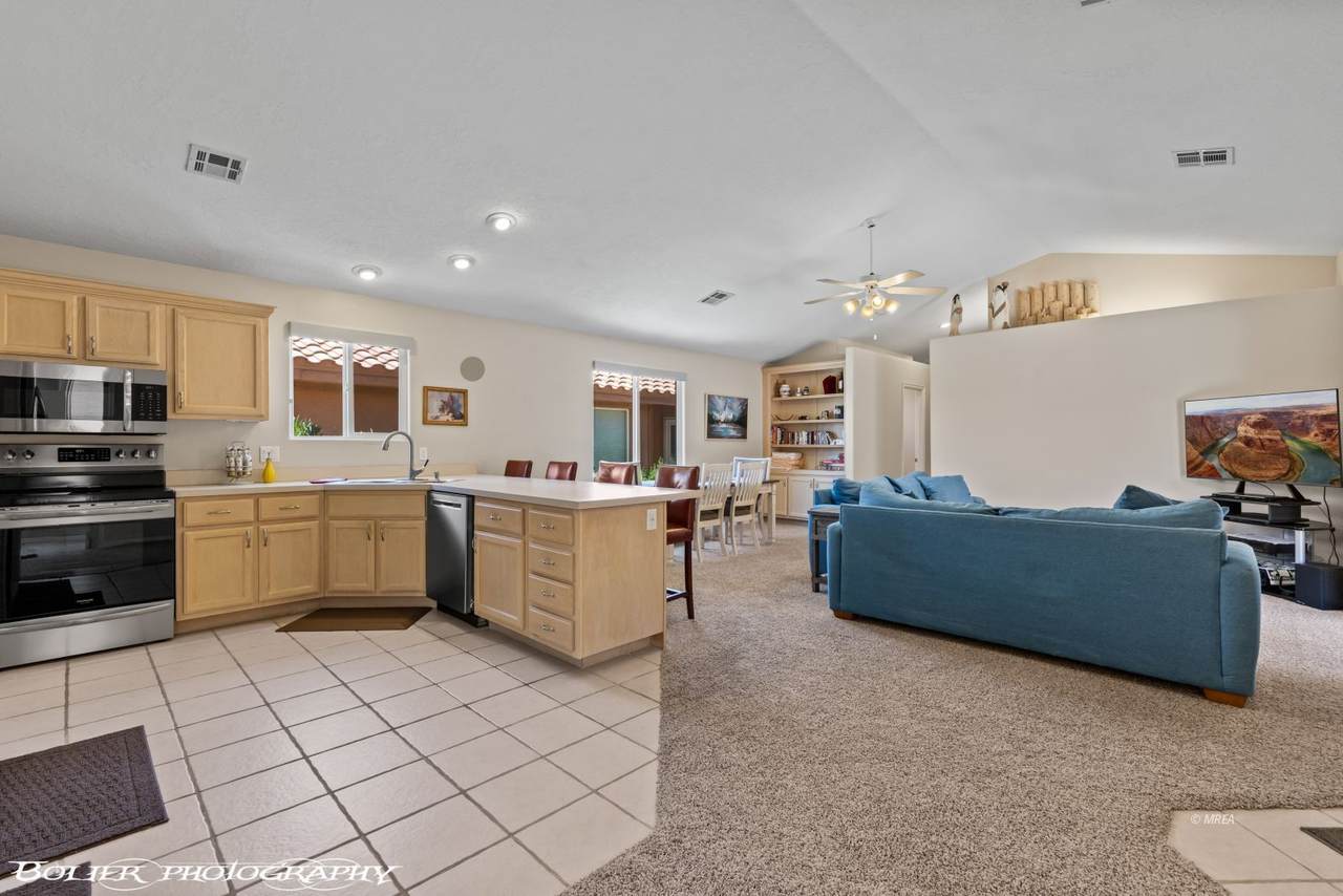 302 Palmer Ln - Photo 1