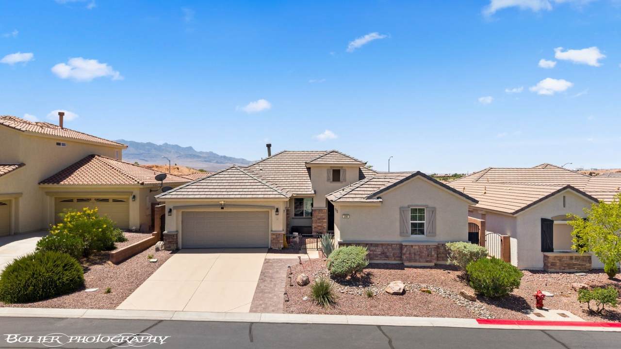 206 Pebble Creek - Photo 1