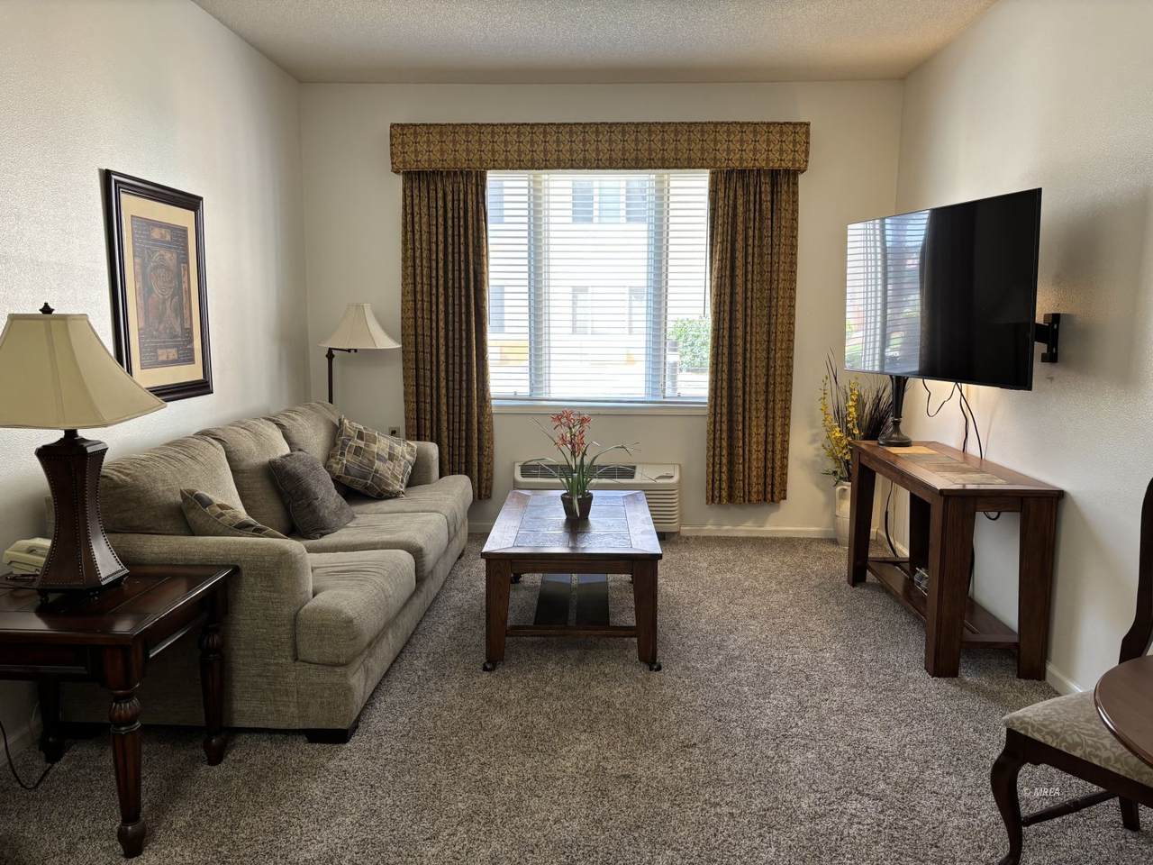 555 Highland Dr - Photo 1