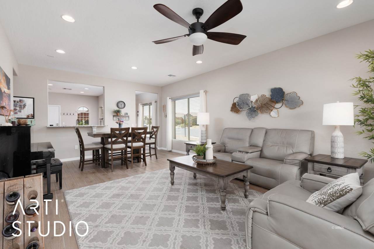 1347 Settlers Way - Photo 1