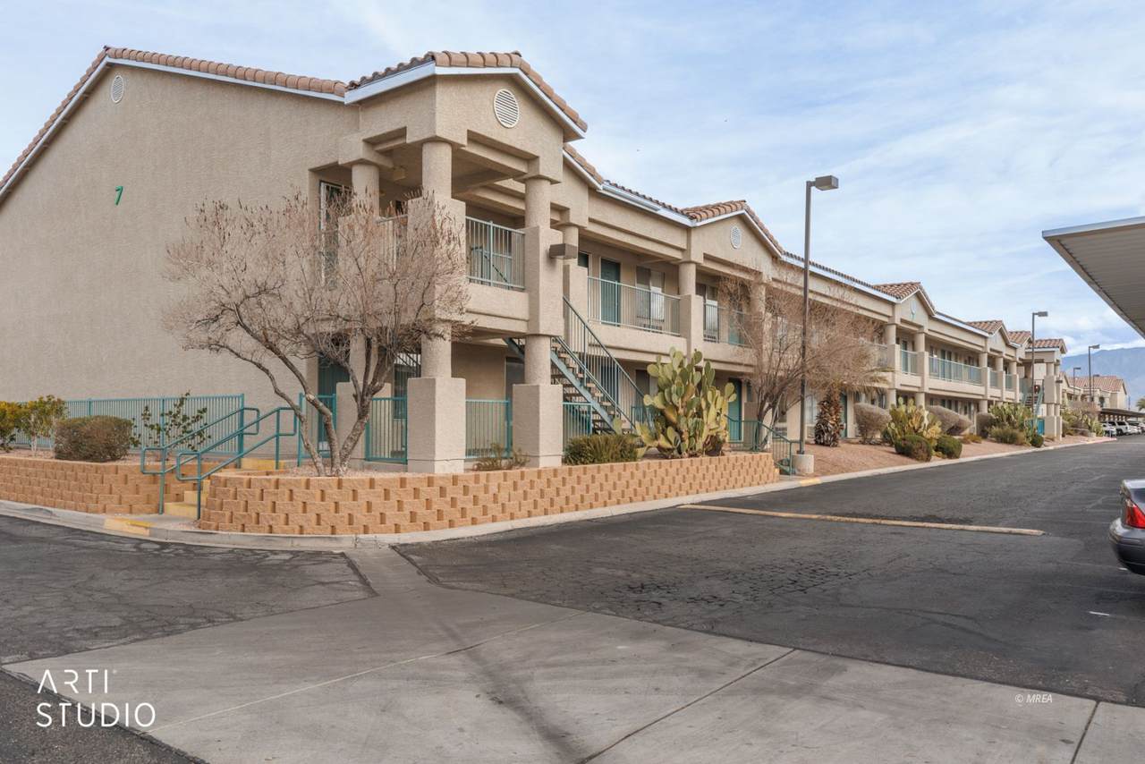 100 Pulsipher Ln - Photo 1