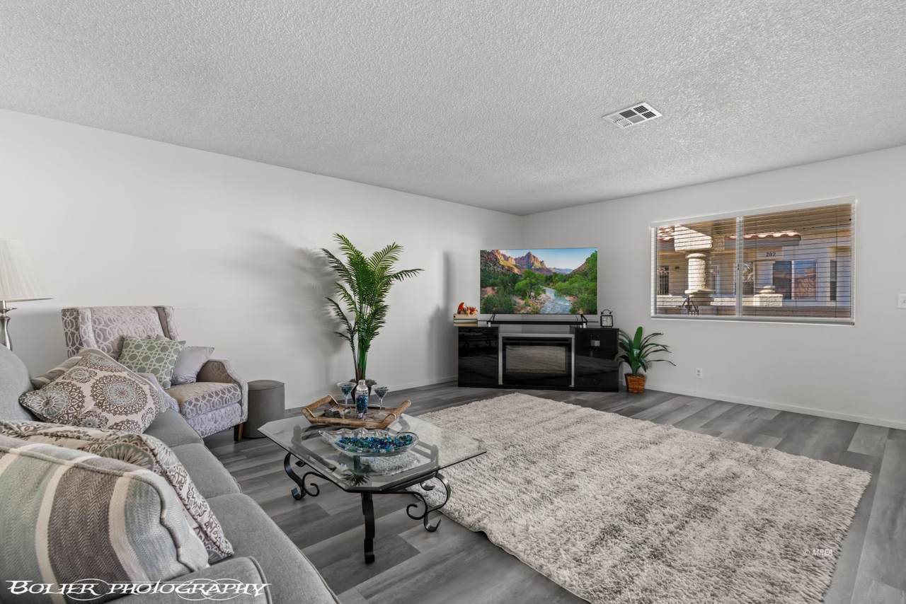 465 Mesa Blvd - Photo 1