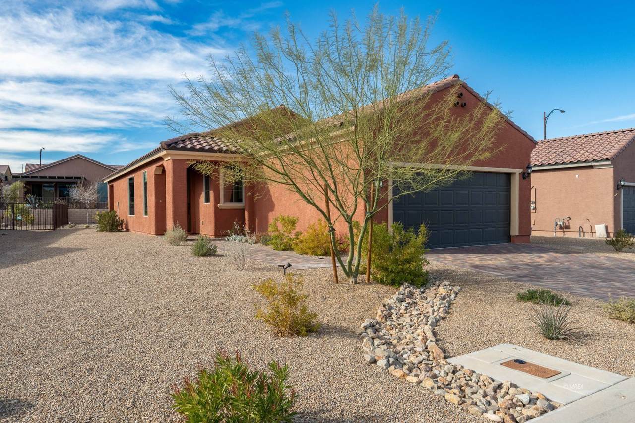 1153 Crestline Ln - Photo 1