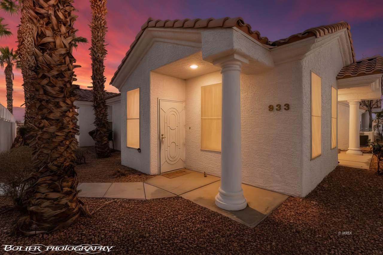 933 Mesa Blvd - Photo 1