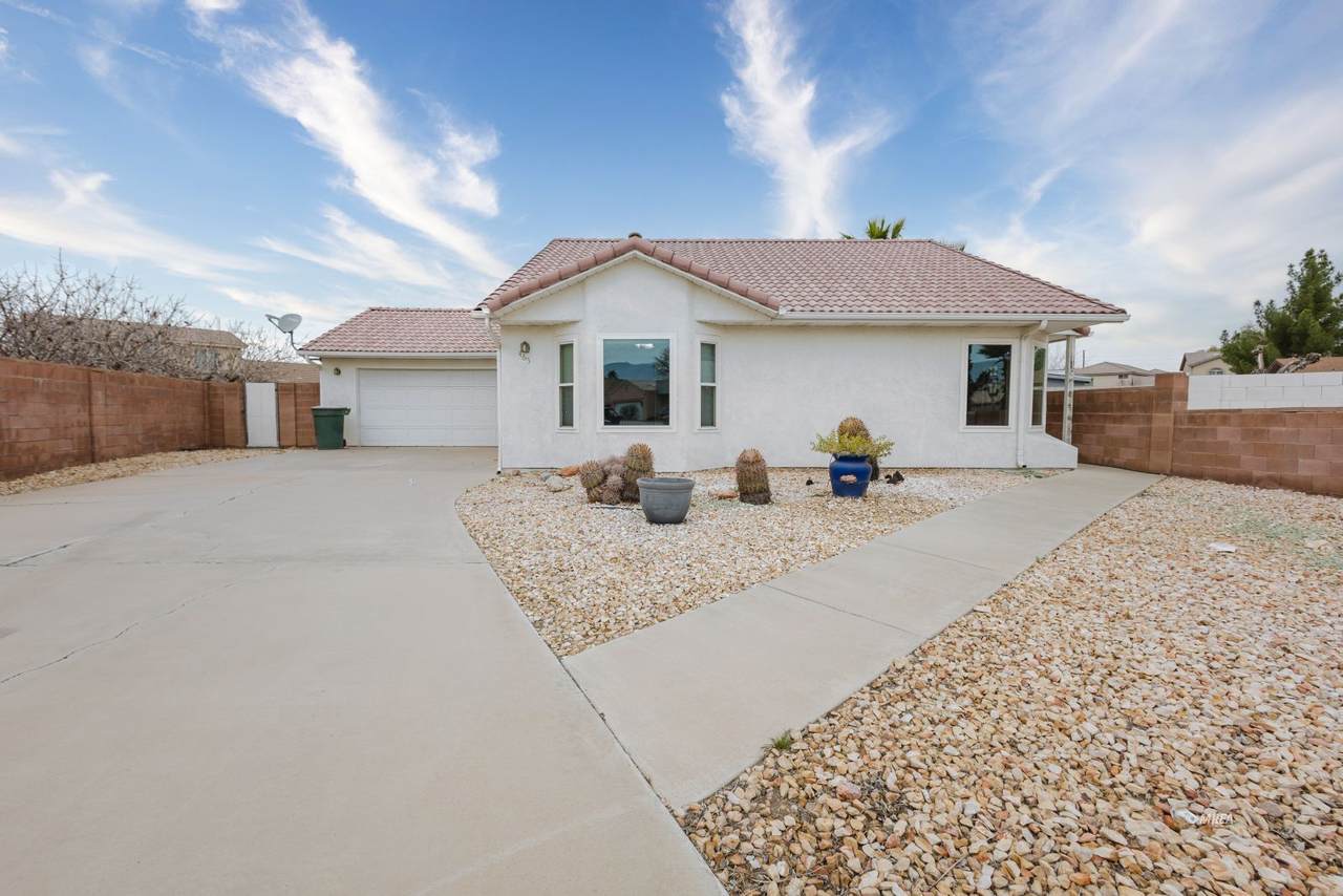 465 Cherokee St - Photo 1