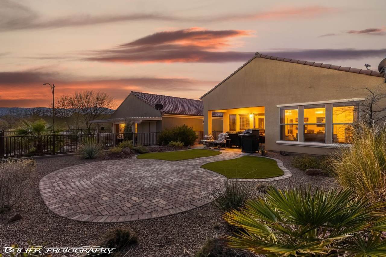 805 Crescent Moon - Photo 1