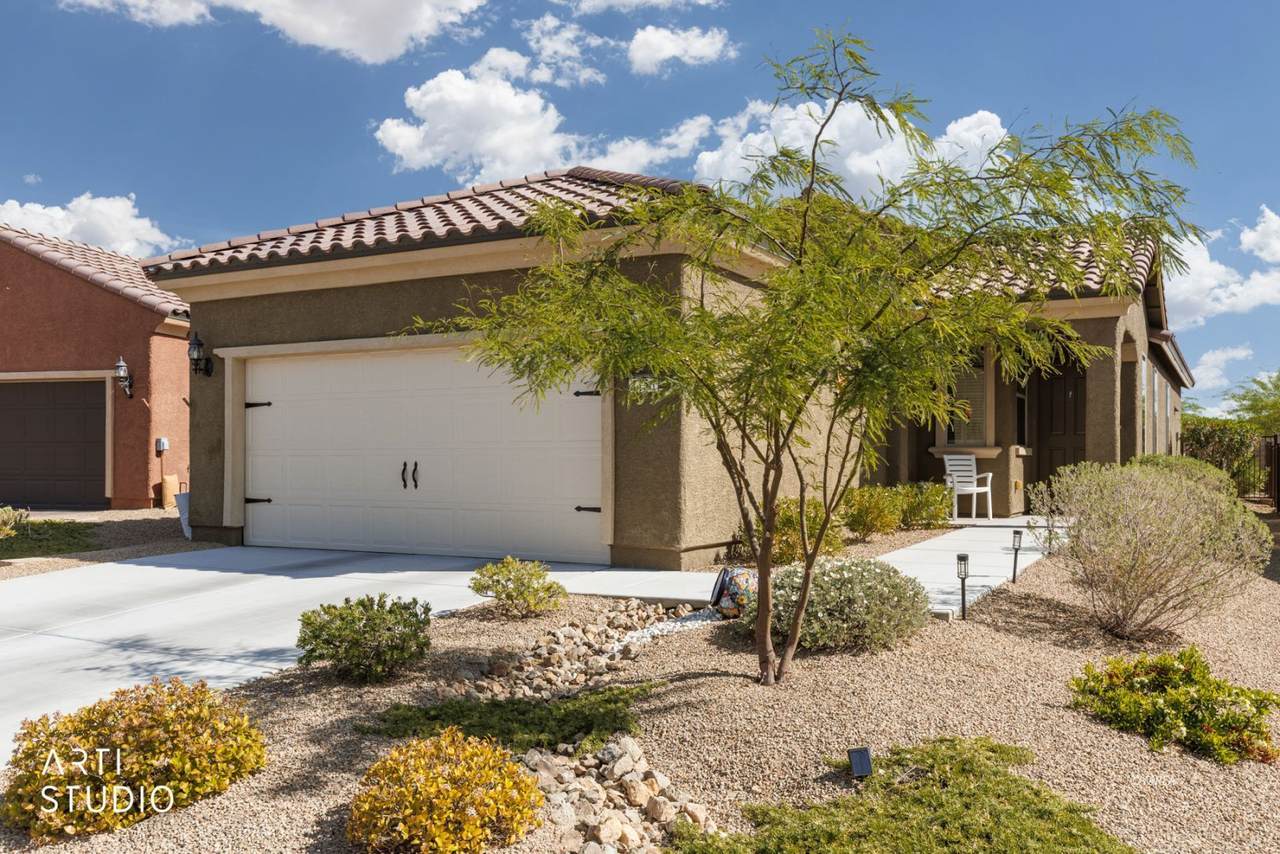 1156 Autumn Ln - Photo 1