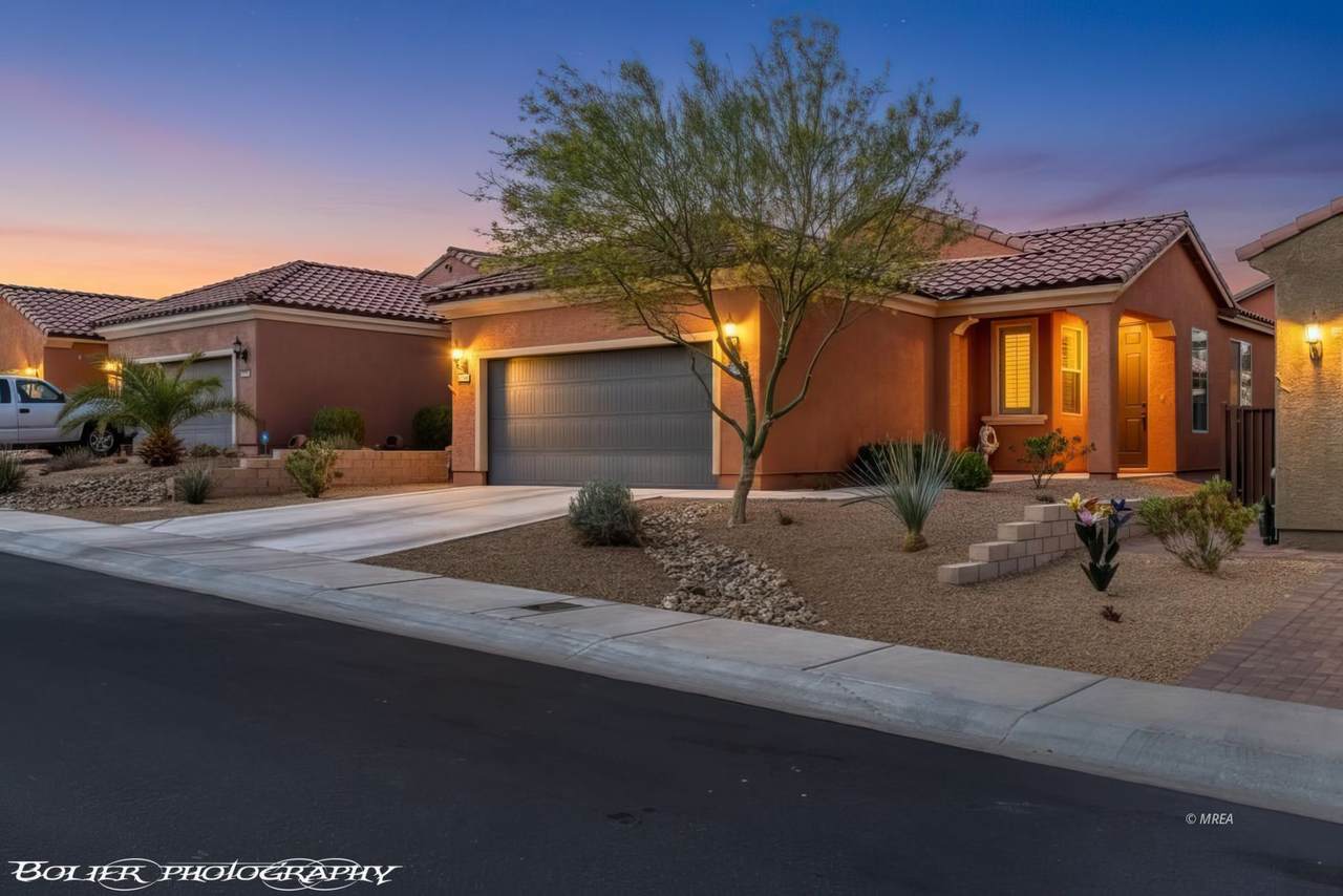 1055 Crimson Ridge - Photo 1