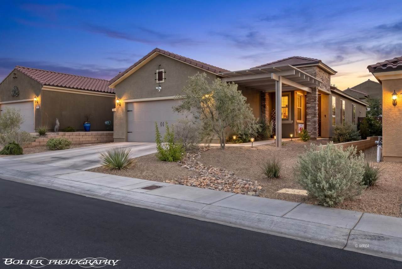 1067 Crimson Ridge - Photo 1