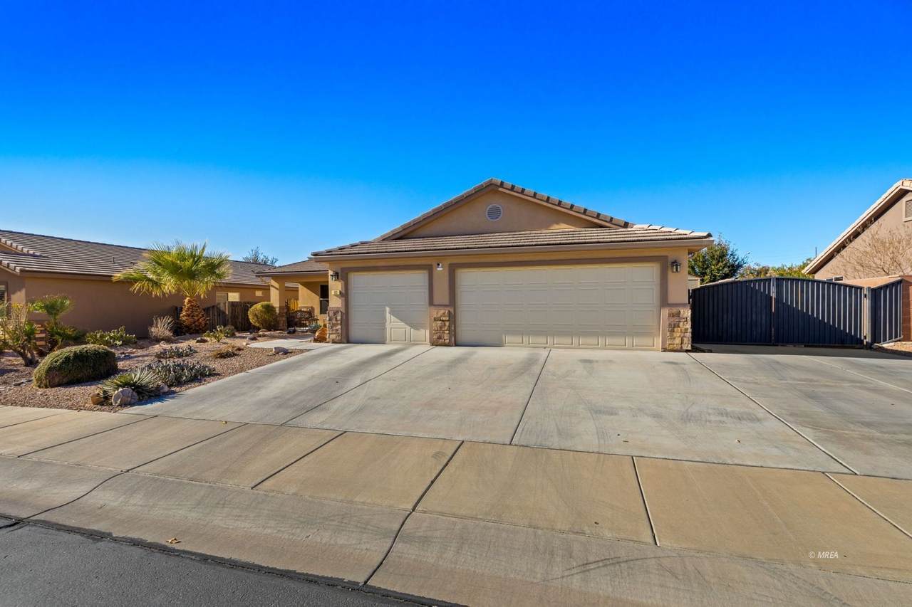 183 San Pedro Way - Photo 1