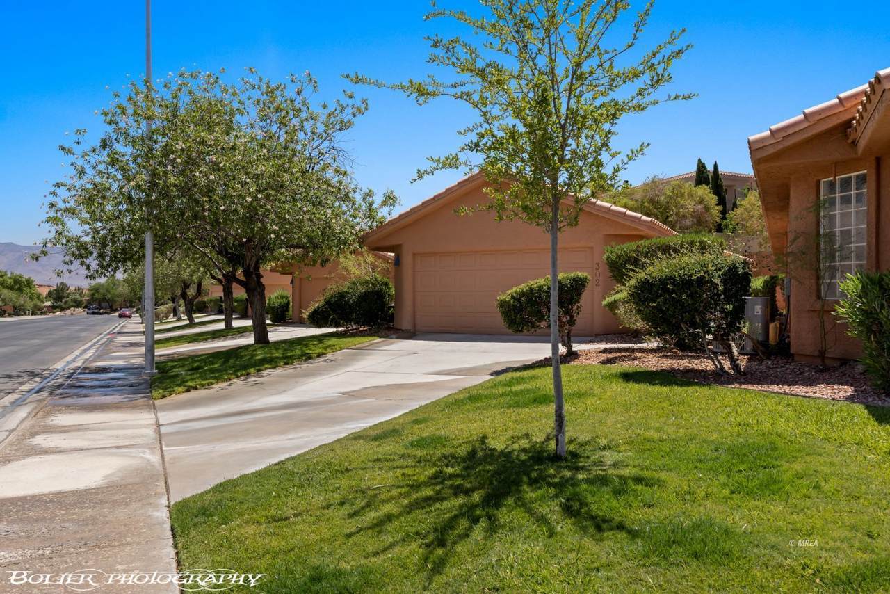 302 Palmer Ln - Photo 1