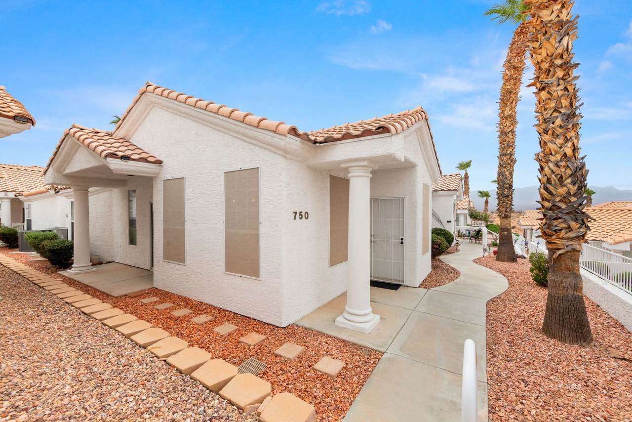750 Mesa Springs Dr - Photo 1