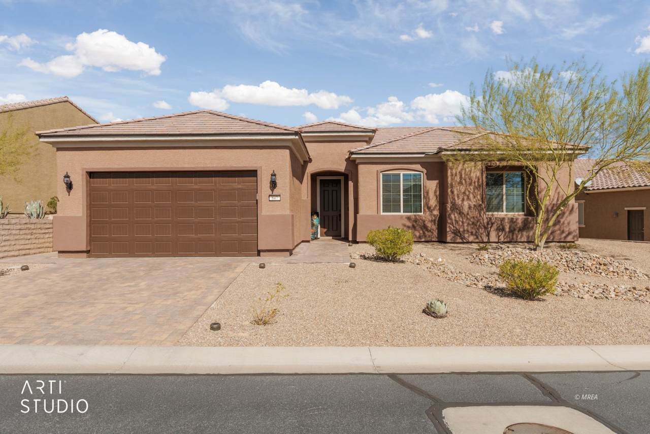 847 Bridle Path Ln - Photo 1