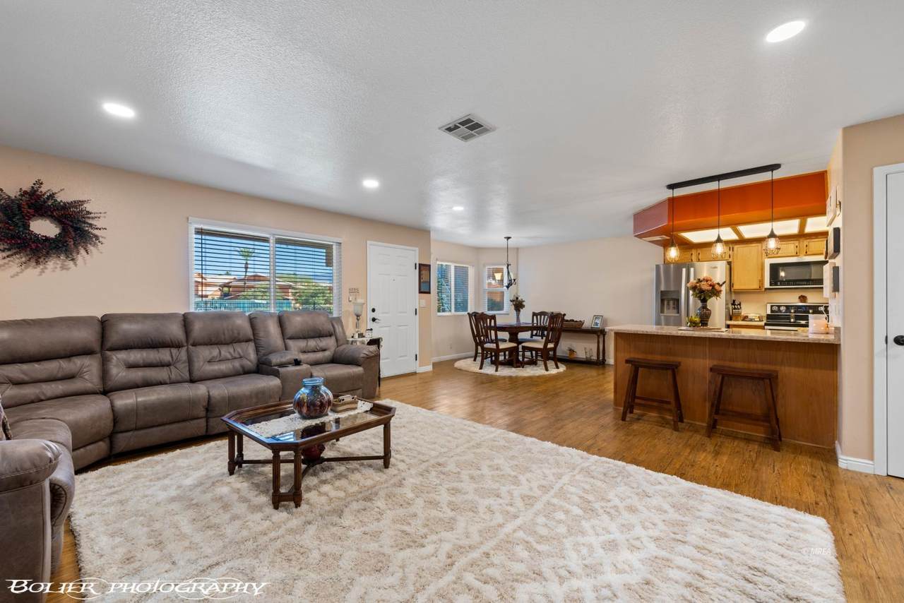 837 Mesquite Springs Dr - Photo 1