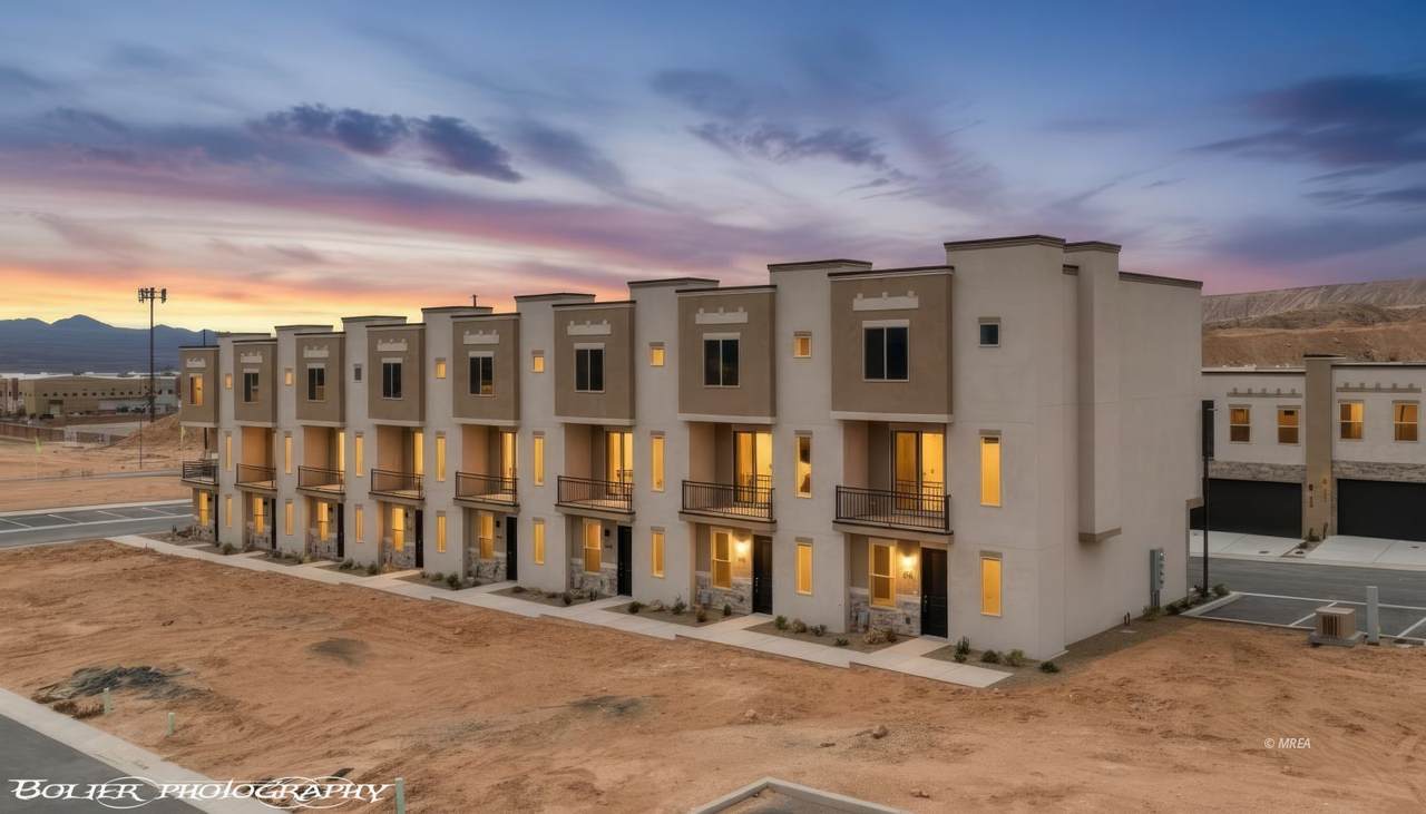 340 North White Rock Trl - Photo 1