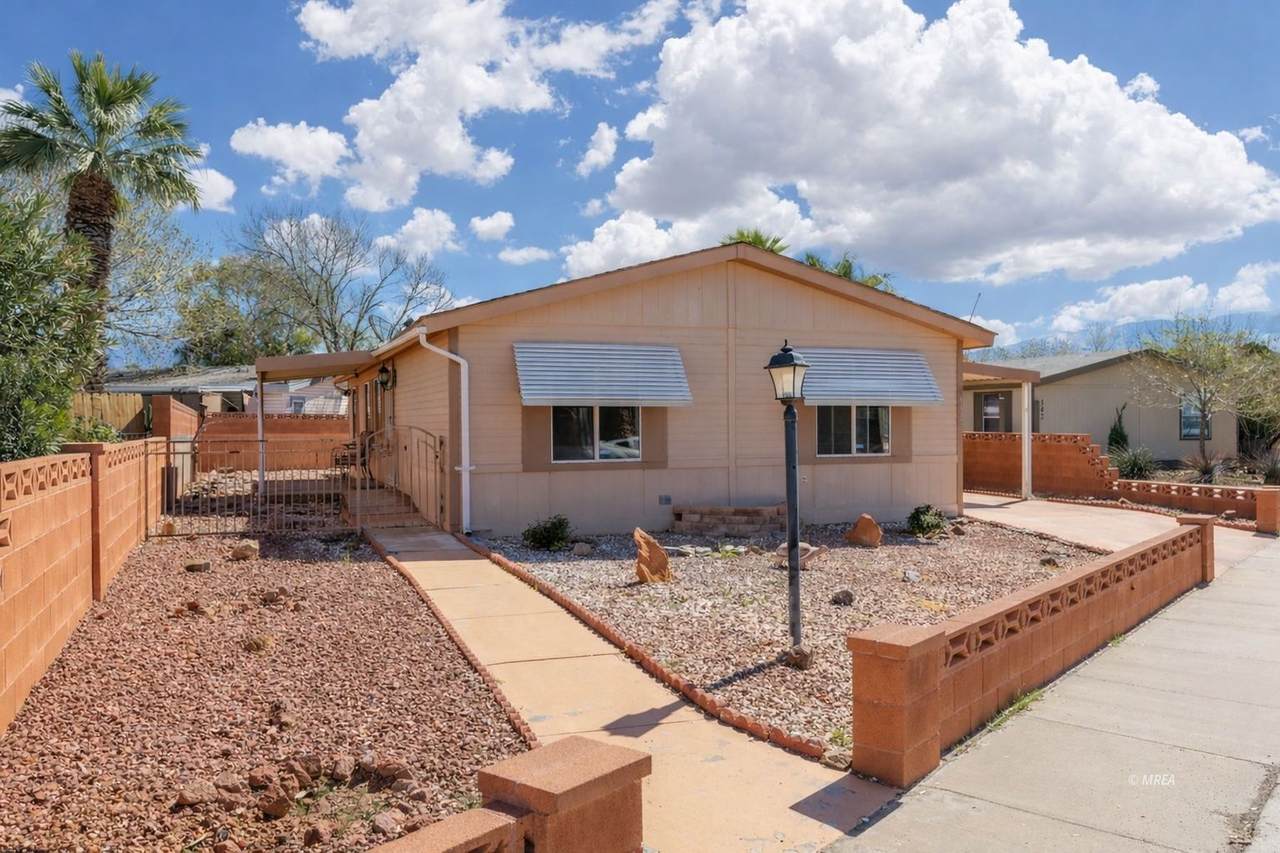 332 Lisa Ln - Photo 1