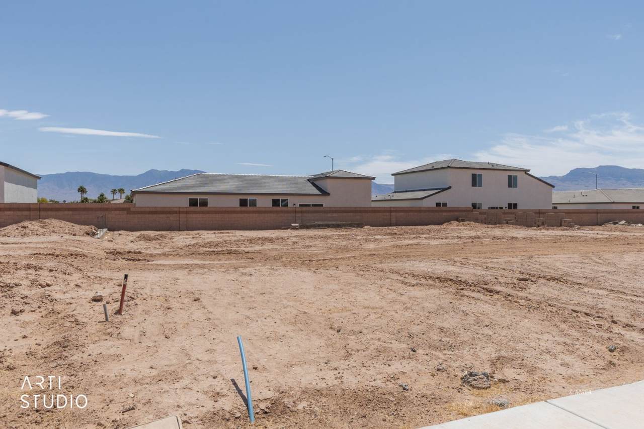 306 Patricia Place - Photo 1