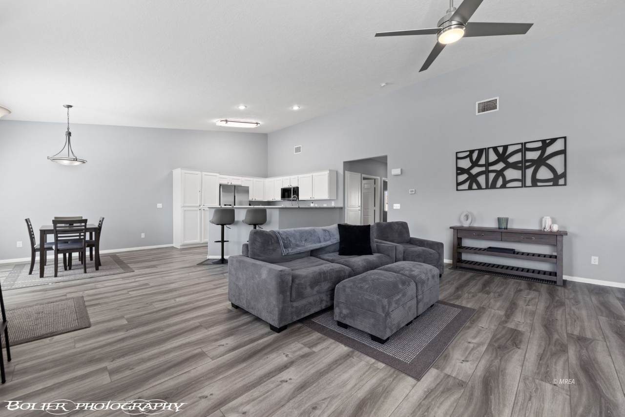 517 Mesquite - Photo 1