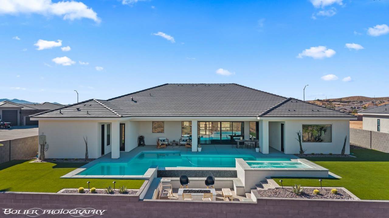 1668 El Sueno - Photo 1