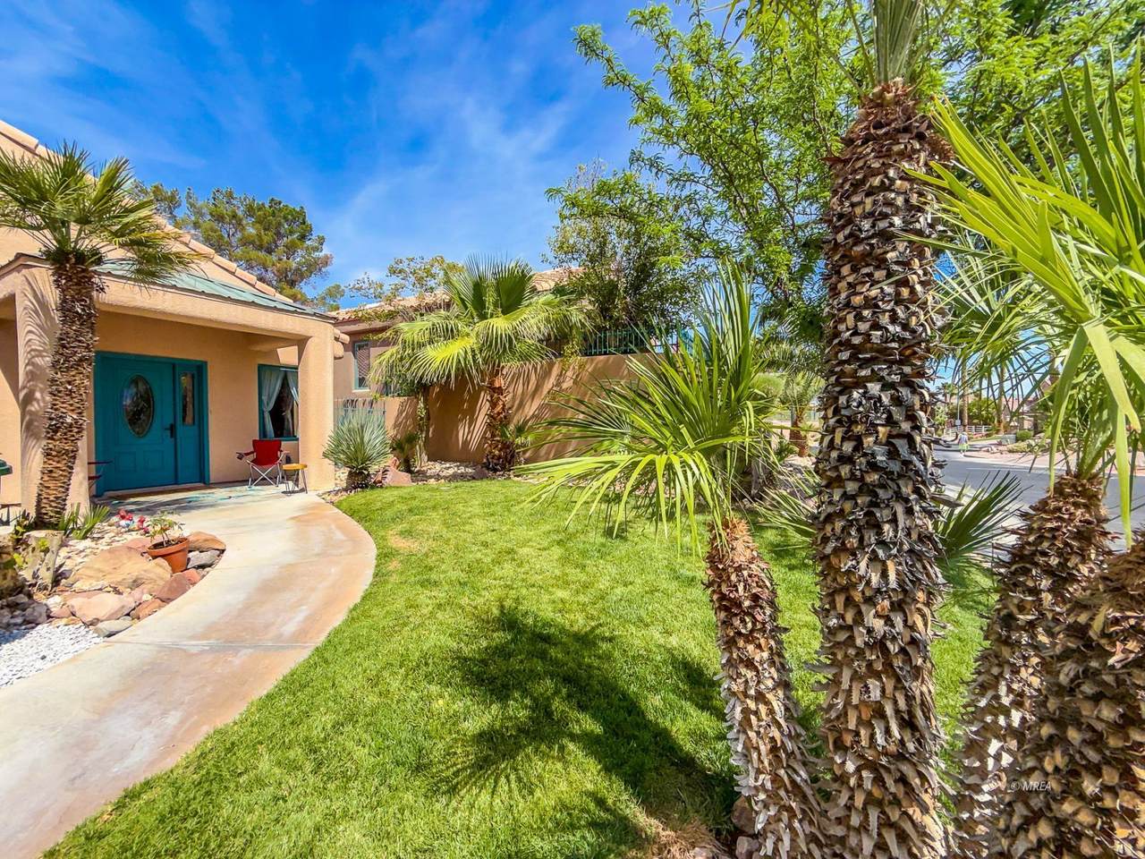 705 Pinnacle Ct - Photo 1