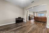 1470 Daisy Ln - Photo 9