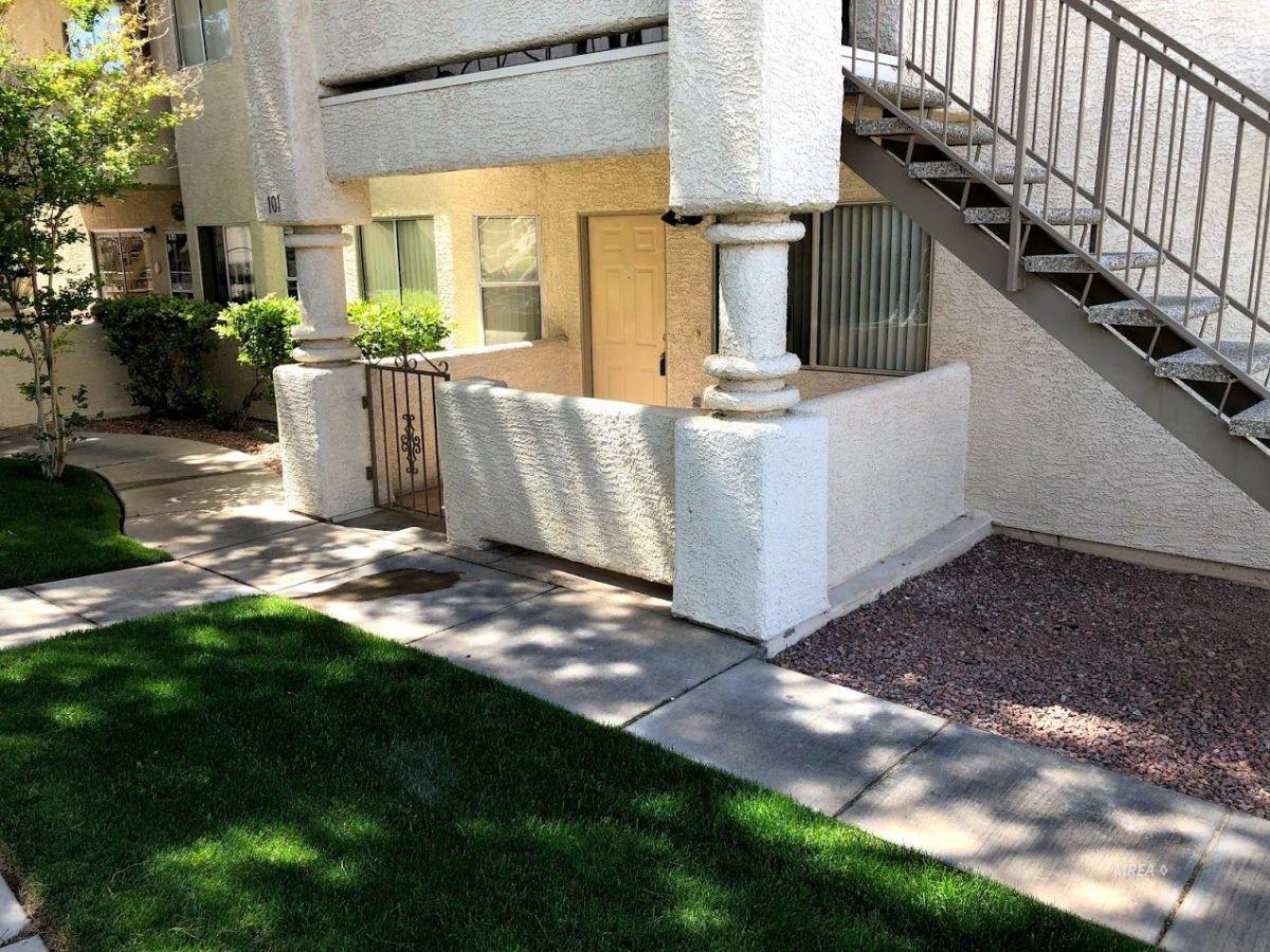 445 Mesa Blvd - Photo 1