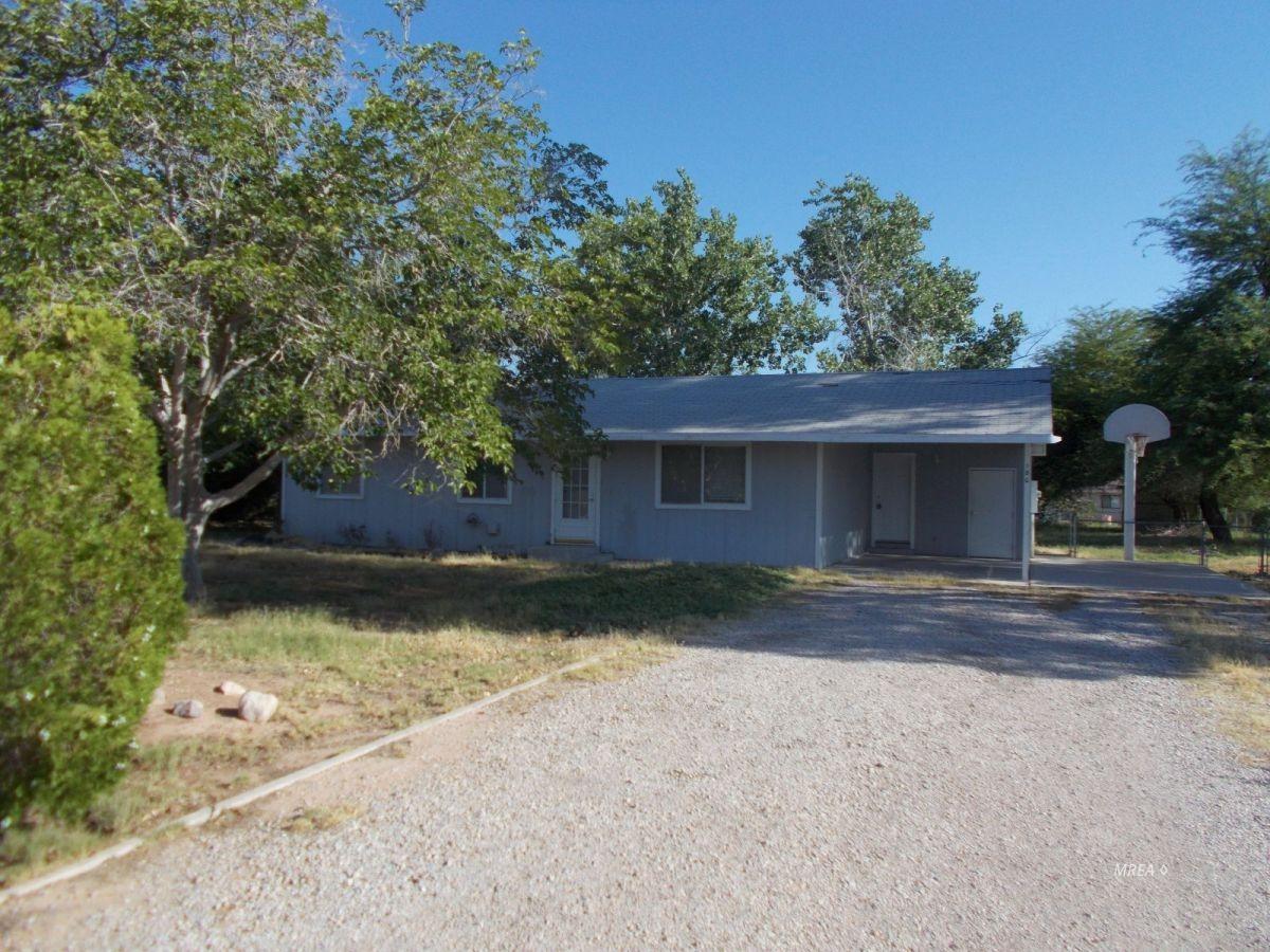 180 Robbin Ave - Photo 1