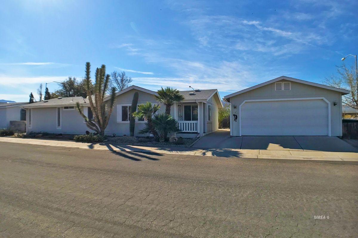 672 Saguaro Way - Photo 1