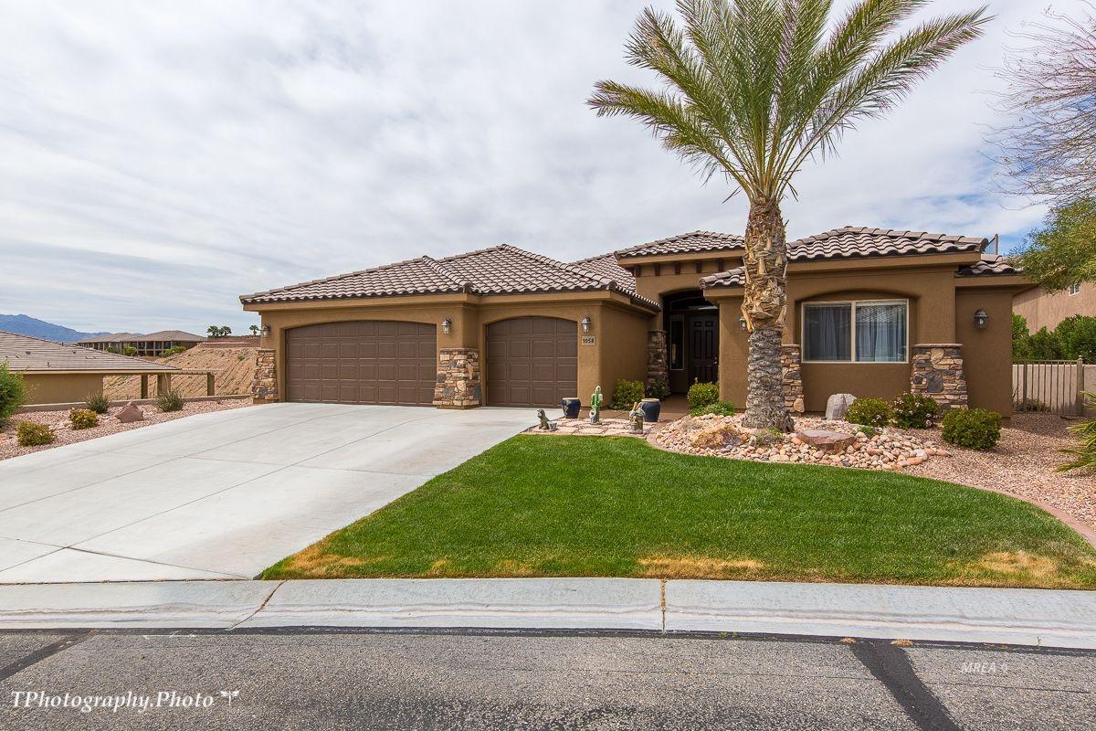 1058 Crest View - Photo 1