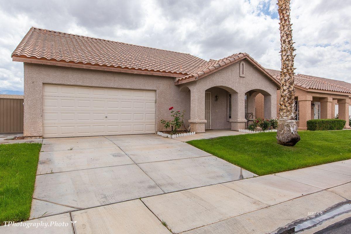 884 Tucson St - Photo 1