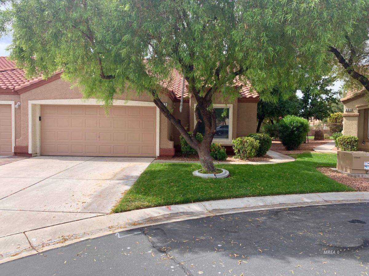 613 Meadowbrook Ct - Photo 1