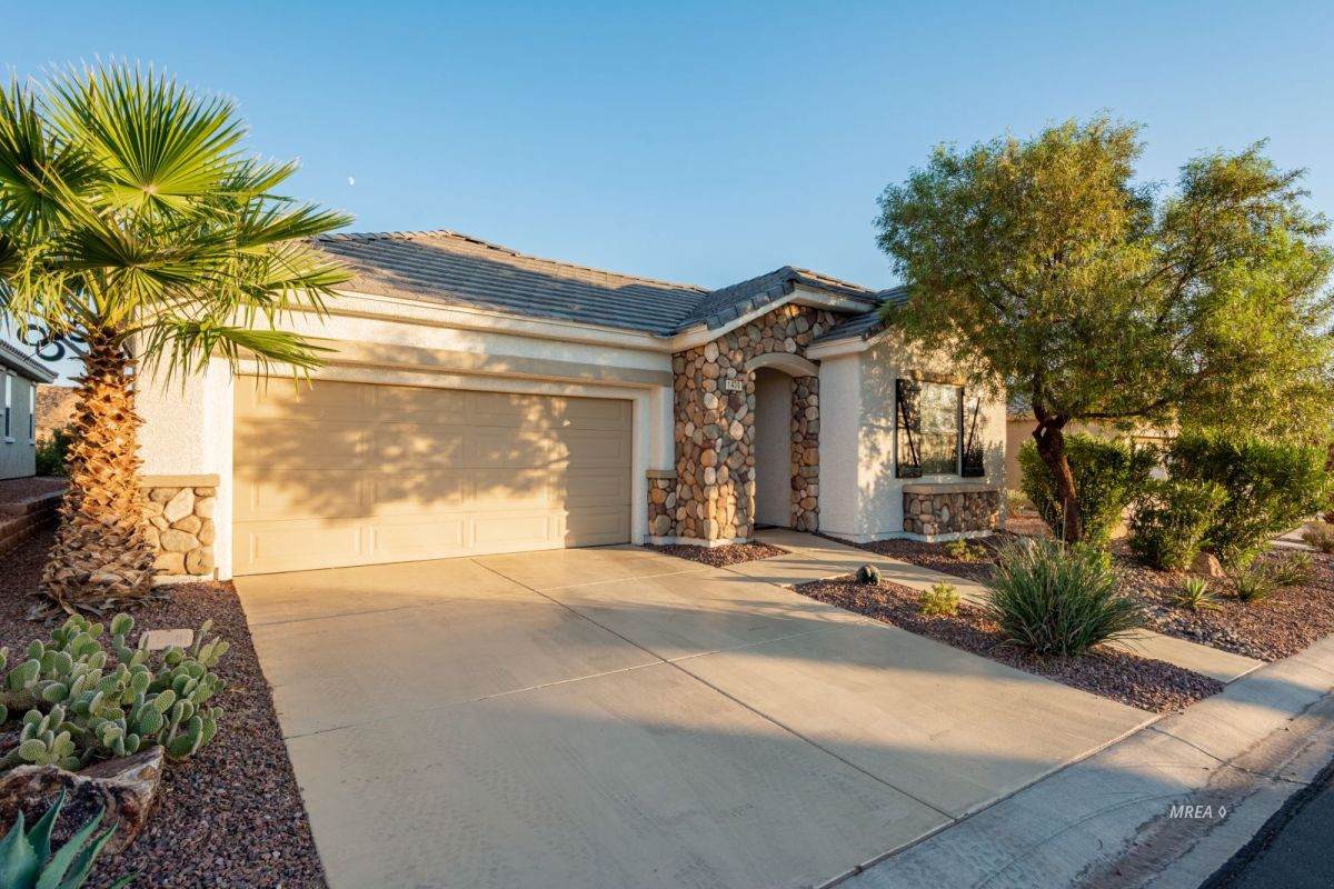 1400 Oakmont Ct - Photo 1