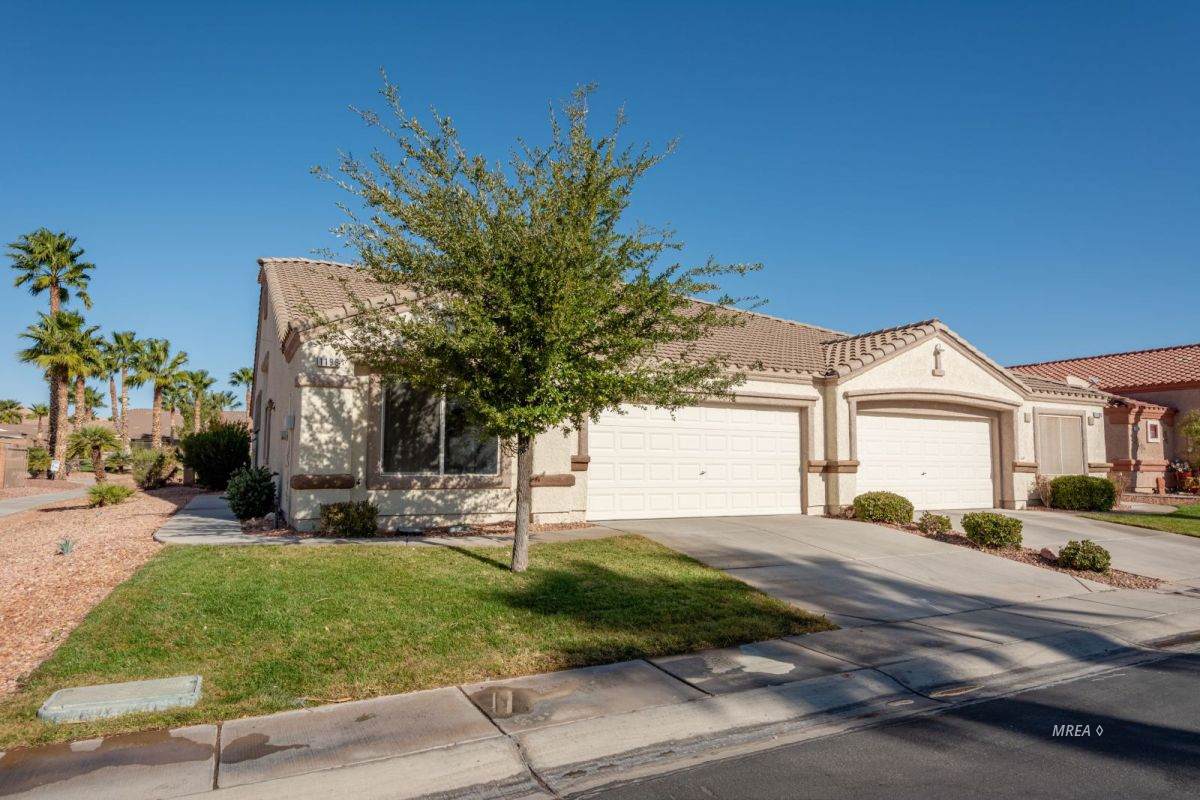 1199 Madrigal Dr - Photo 1