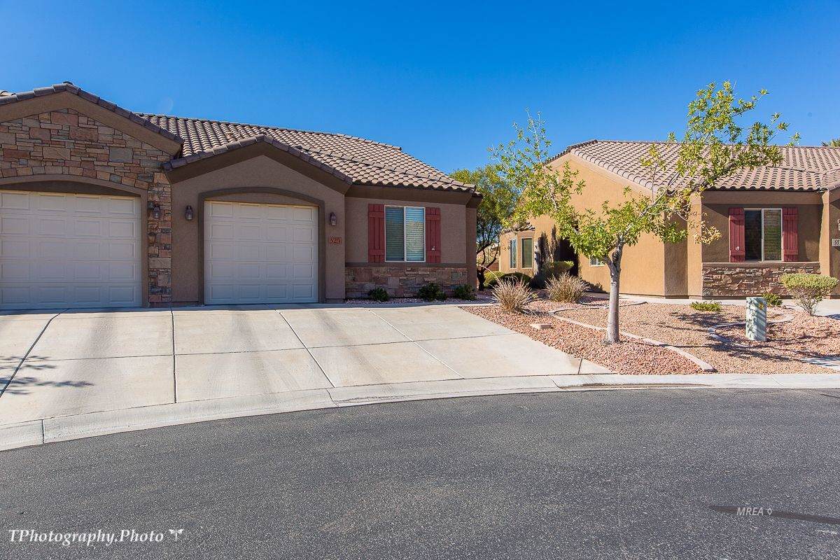 329 Tuscany Cir - Photo 1
