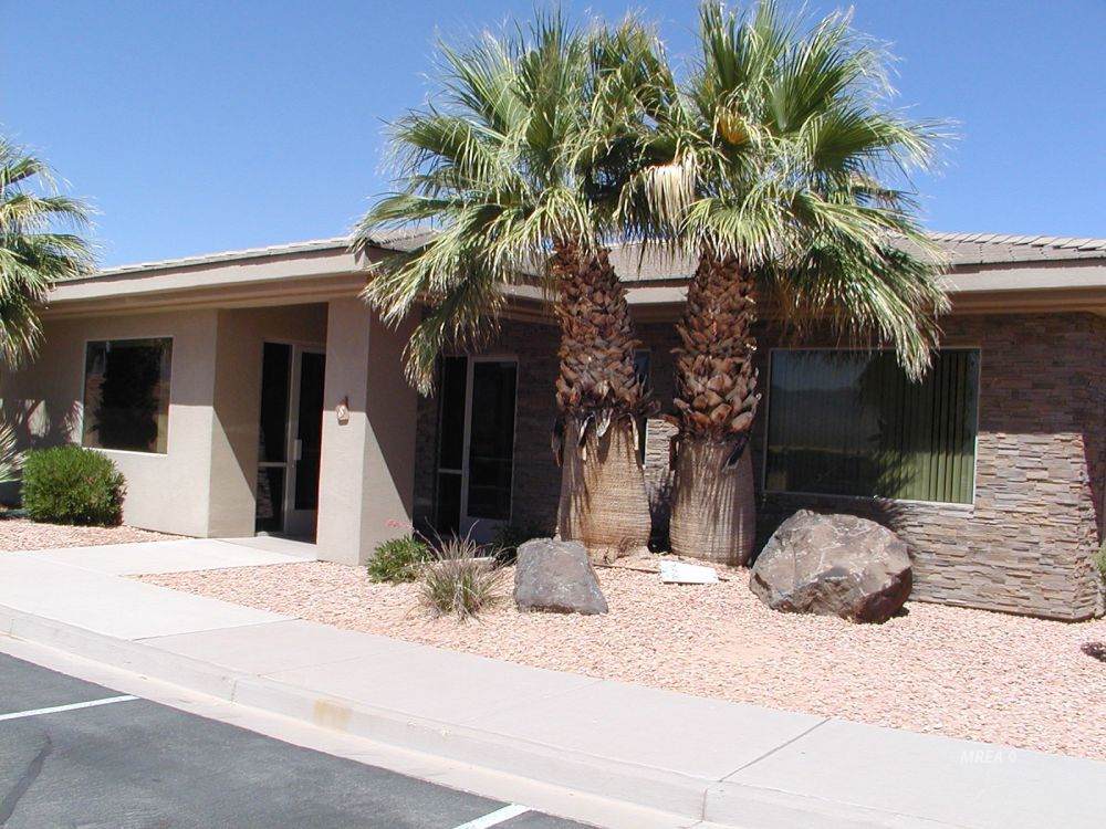 840 Pinnacle Ct - Photo 1