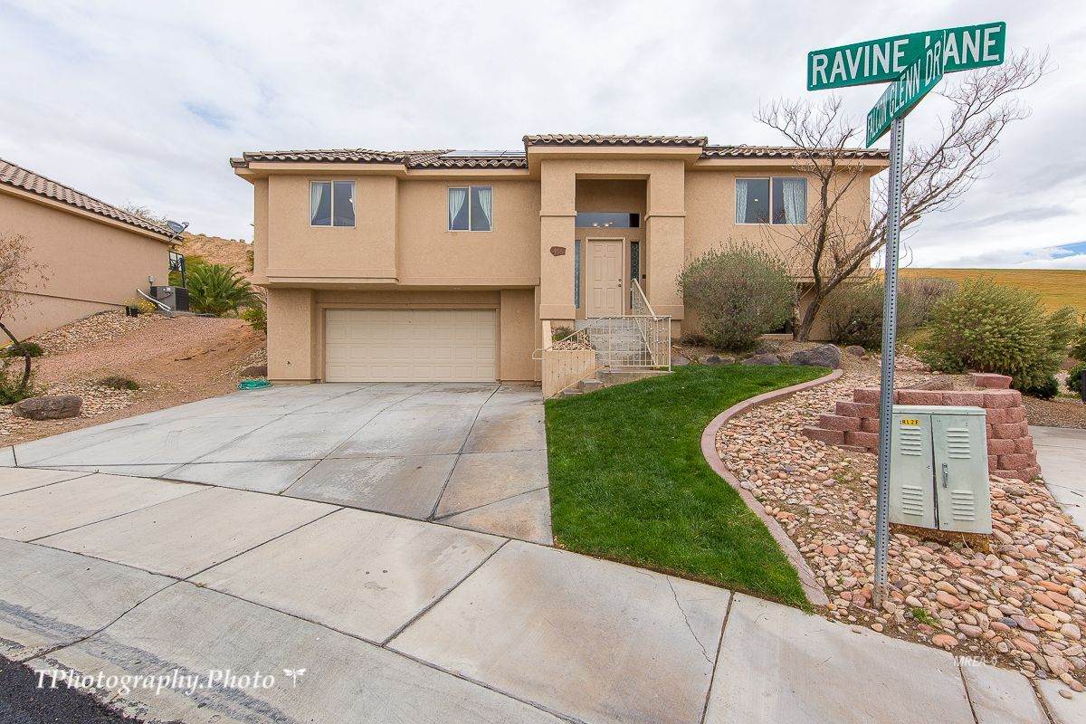 406 Ravine Ln - Photo 1