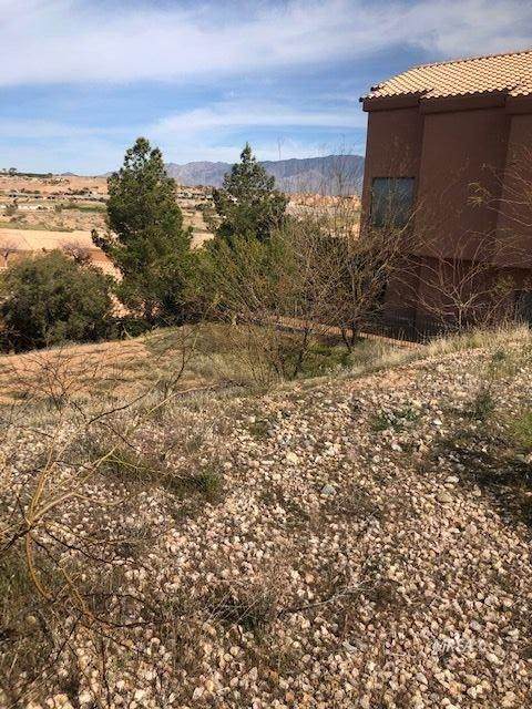 882 Ironwood Dr - Photo 1