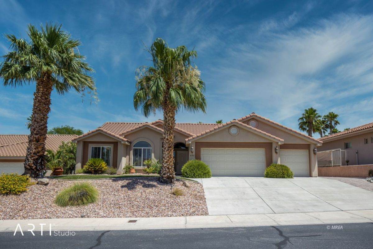 657 Sunset Dr - Photo 1