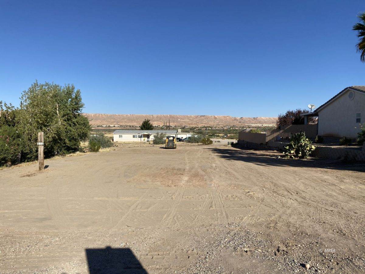 810 Riverside Road - Photo 1