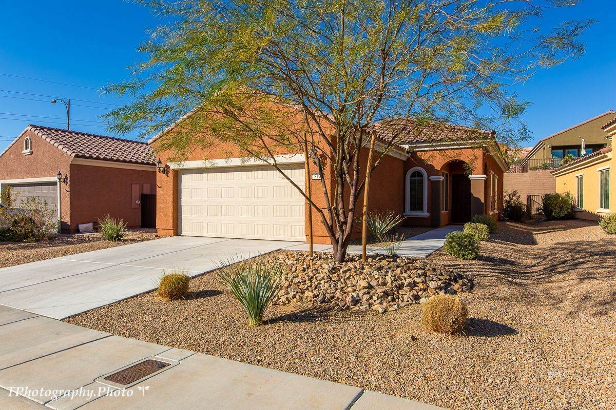 819 Bison Trail - Photo 1