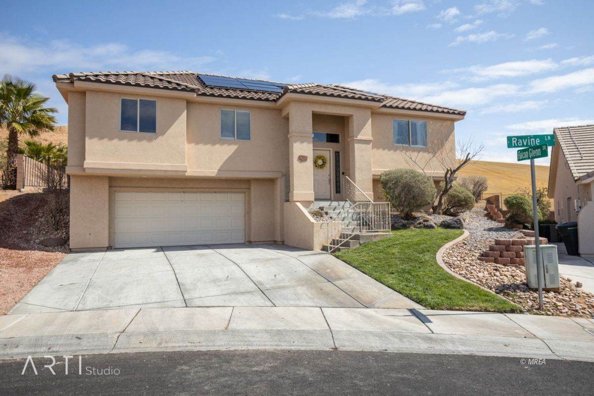 406 Ravine Ln - Photo 1