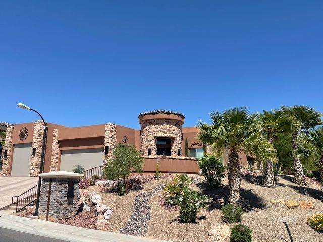 402 Links Dr - Photo 1