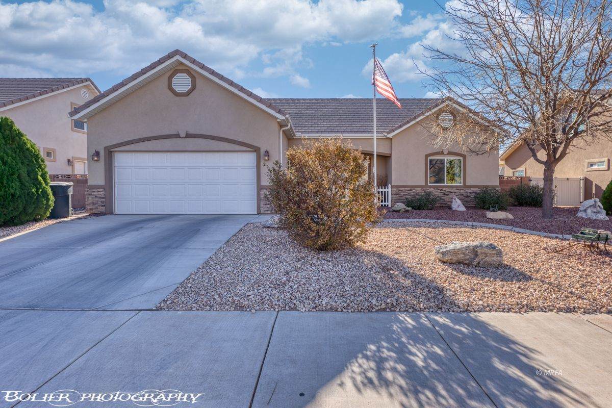 216 Eucalyptus Ln - Photo 1