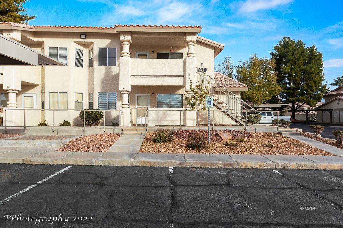 439 Mesa Blvd - Photo 1