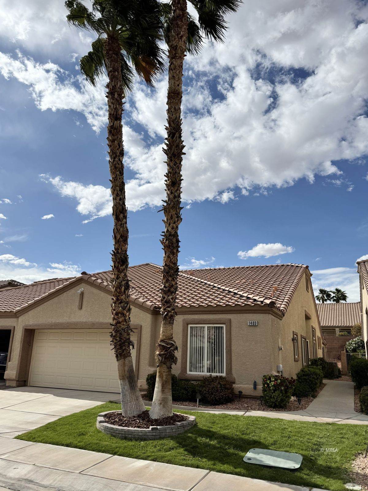 1403 Pinehurst Dr - Photo 1