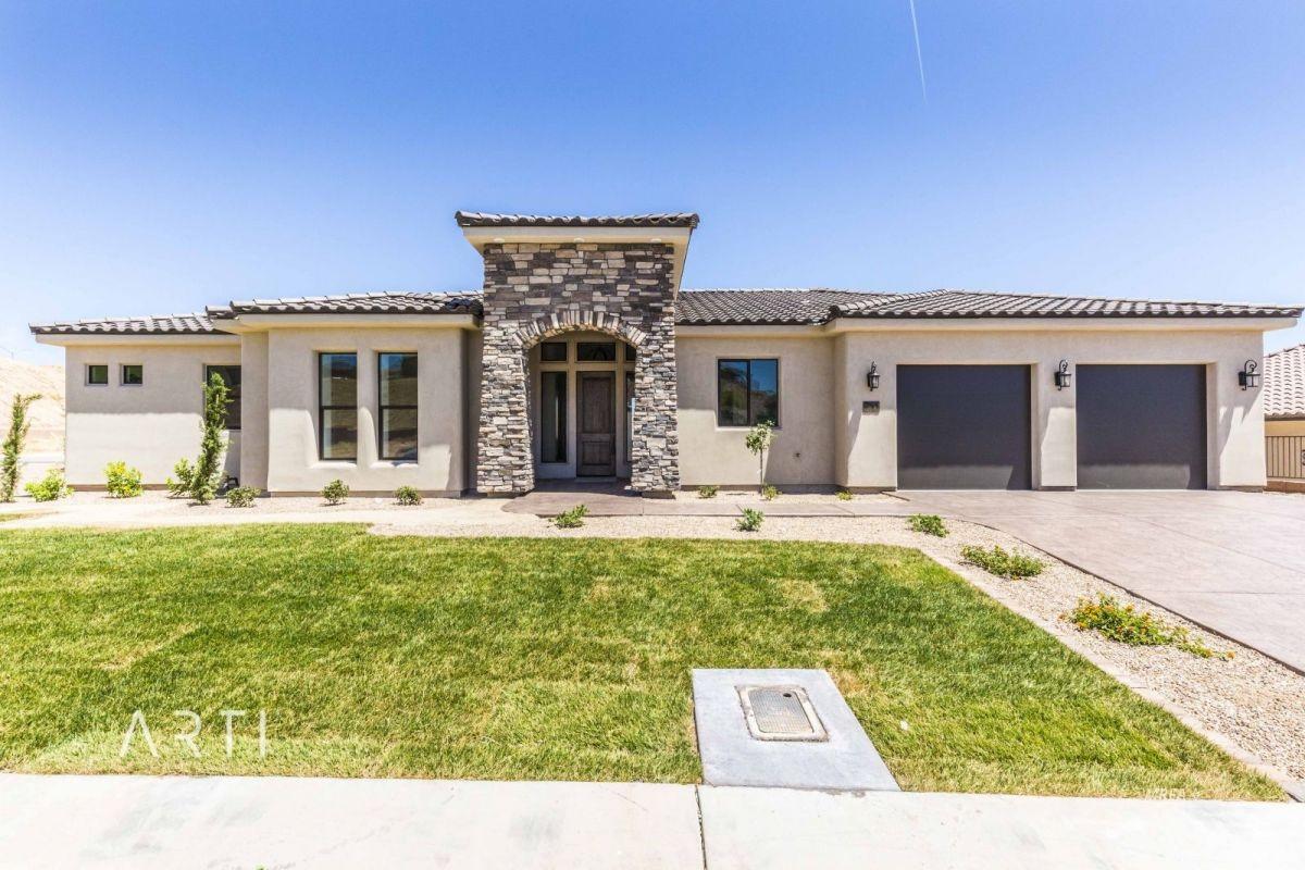 753 Tevoli Cres - Photo 1