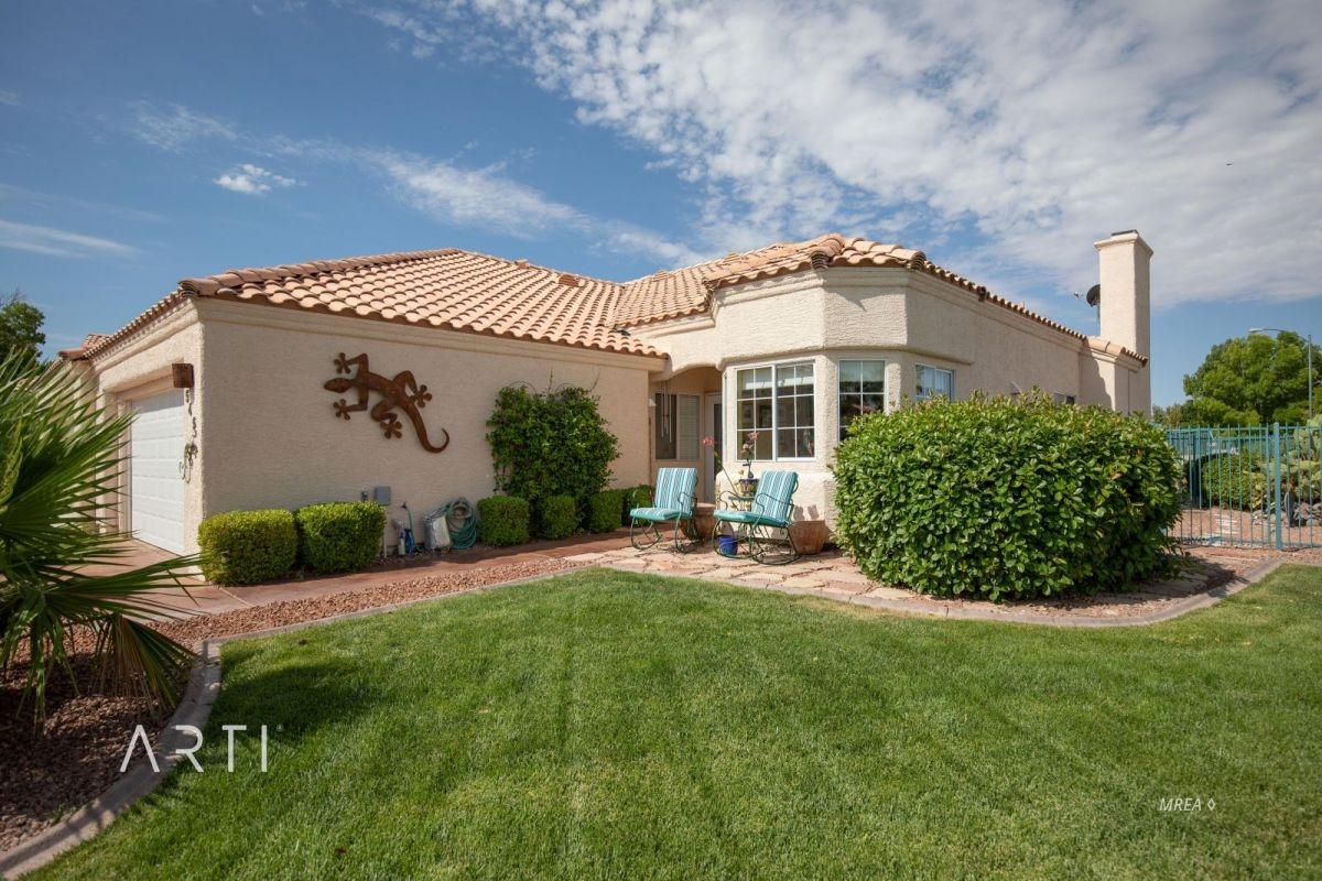 545 Canyon Way - Photo 1