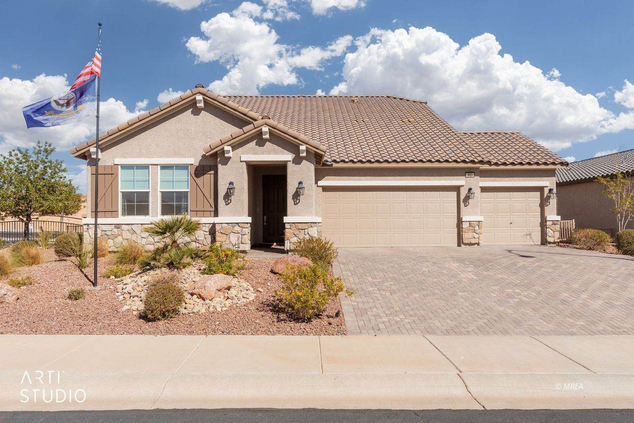 993 Atkins Ln - Photo 1
