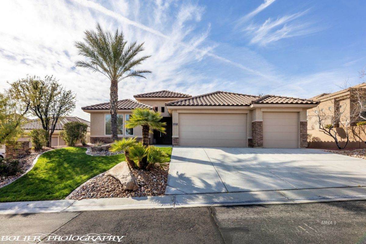 918 Crest View Drive - Photo 1