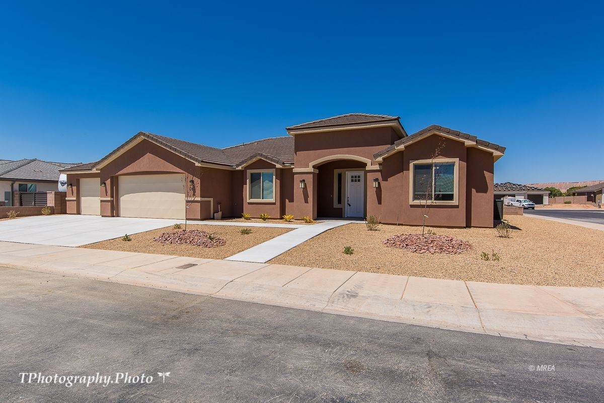 267 Gloria Way - Photo 1